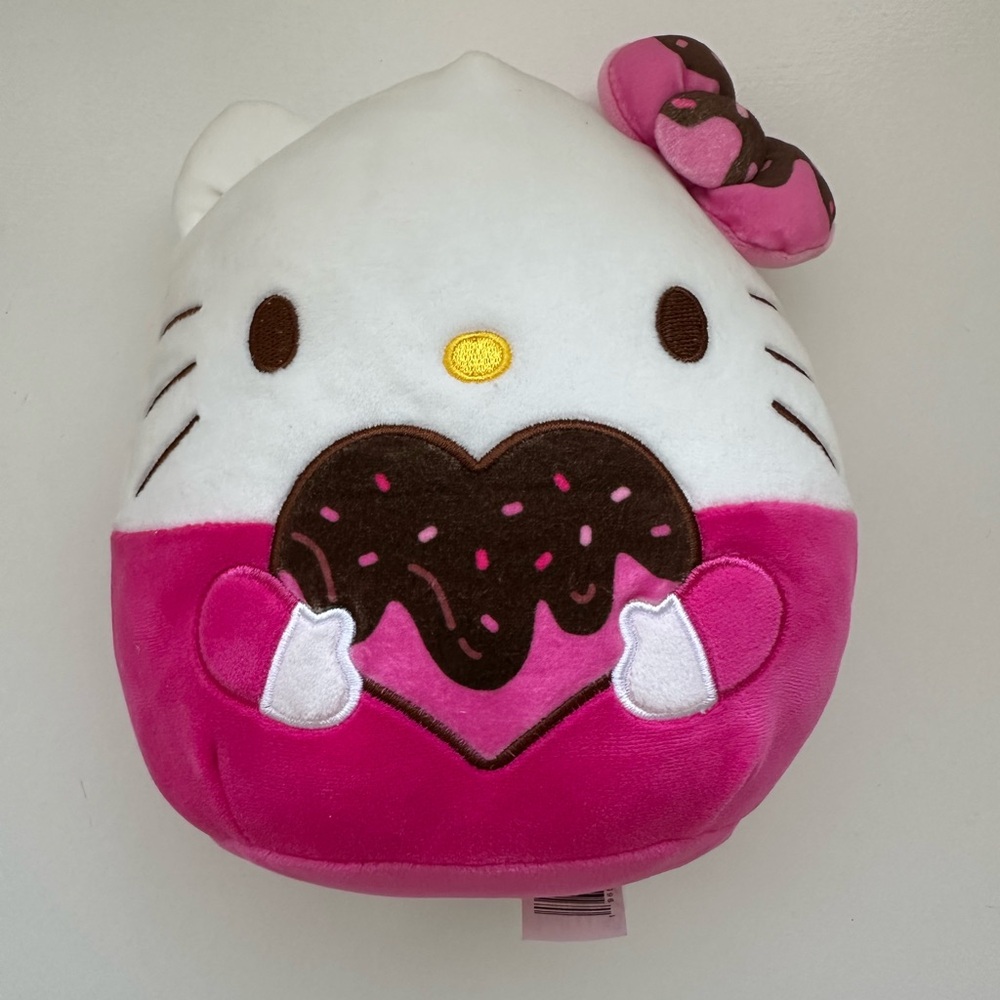 Hello Kitty Squishmallow
